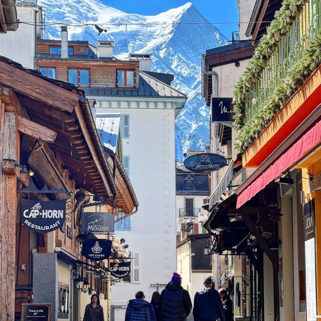 PSA — When life hands you Chamonix, take it 🇫🇷🏔
•
•
•
•
•
•
•
•
•

#adventuretravel #adventure #travel #travelphotography #nature #wanderlust #travelgram #adventuretime #explore #traveltheworld #mountains #travelblogger #naturephotography #photography #instatravel #hiking #naturelovers #wildlife #mountainlife #traveling #adventures #adventurelife #landscape #beautifuldestinations #traveladdict #offroad #vacation #frenchalps #roadtrip #travelling